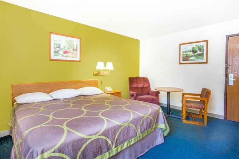 Super 8 By Wyndham Richmond/Chamberlayne Rd Hotel Kültér fotó